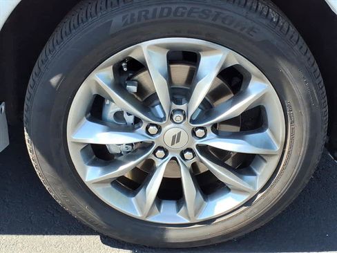 Used 2022 Dodge Durango SXT w/ Anodized Platinum Package image 10