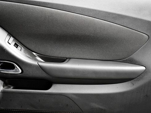 Used 2013 Chevrolet Camaro LT image 34