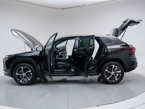 New 2026 Chevrolet Trax RS w/ Sunroof Package image 19