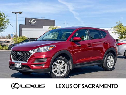 Used 2020 Hyundai Tucson SE image 1