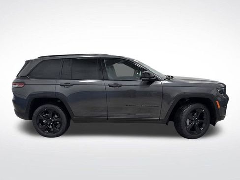 New 2025 Jeep Grand Cherokee Limited w/ Black Appearance Package image 2