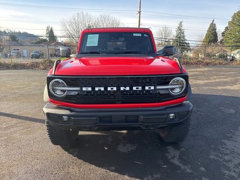 Used 2022 Ford Bronco Wildtrak image 2