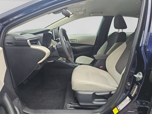 Used 2021 Toyota Corolla LE FWD image 19