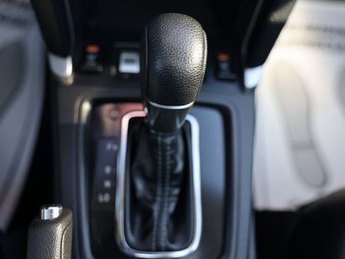 Used 2017 Subaru Forester 2.5i Touring image 37