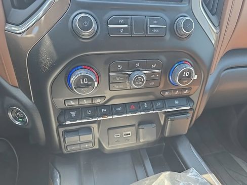 Used 2023 Chevrolet Silverado 3500 High Country AWD/4WD image 24