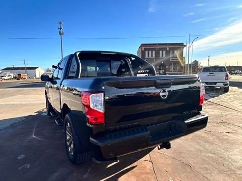 Certified 2024 Nissan Titan SV w/ SV Bronze Edition Package AWD/4WD image 11