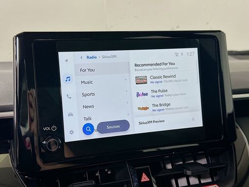 Used 2025 Toyota Corolla LE image 29