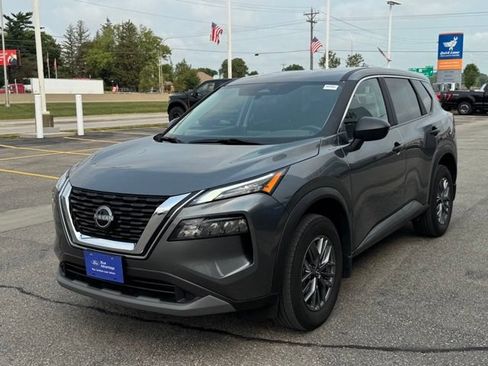 Used 2023 Nissan Rogue S AWD/4WD image 33