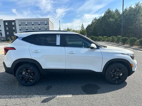 New 2026 Kia Seltos EX AWD/4WD image 8