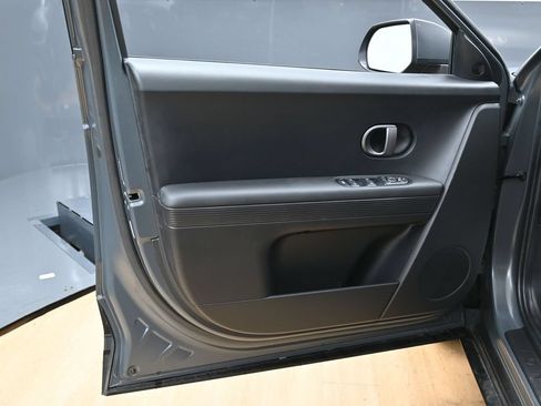 Used 2025 Hyundai Ioniq 5 SEL RWD image 22