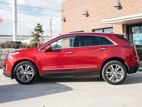 Used 2021 Cadillac XT5 Premium Luxury AWD/4WD image 3