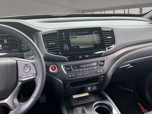 Used 2023 Honda Passport TrailSport image 9