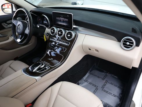 Used 2015 Mercedes-Benz C 300 Sedan image 19