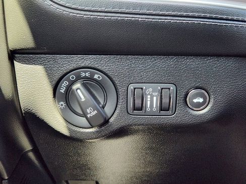 Used 2022 Dodge Challenger R/T Scat Pack w/ Shaker Package RWD image 13