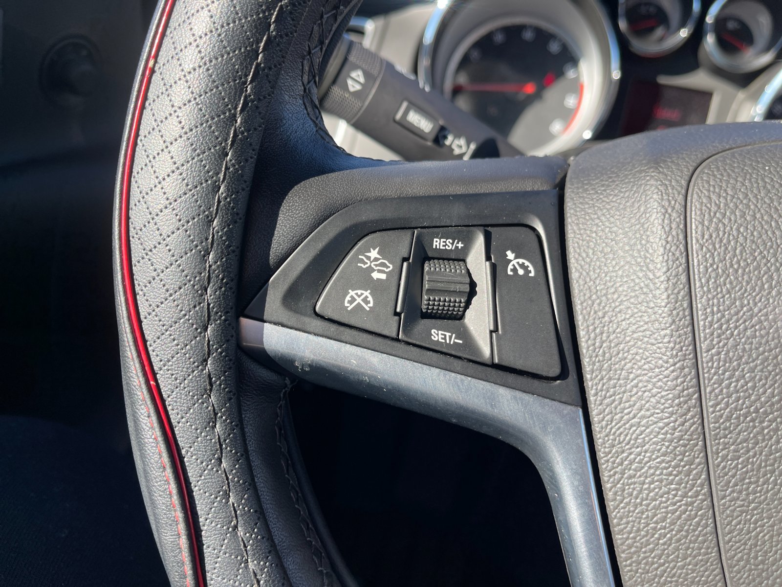 Used 2019 Buick Cascada Premium FWD image 26