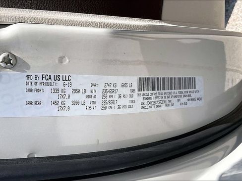 Certified 2019 Chrysler Pacifica Touring-L Plus FWD image 16