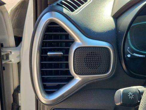 Used 2025 Kia Soul LX w/ LX Technology Package image 29