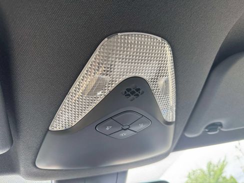 Used 2019 Toyota C-HR XLE FWD image 28