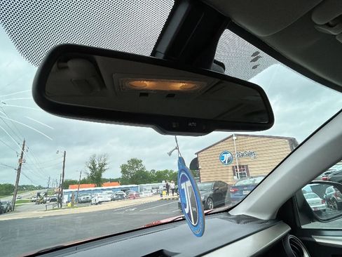 Used 2014 Toyota RAV4 Limited w/ Technology Package image 28