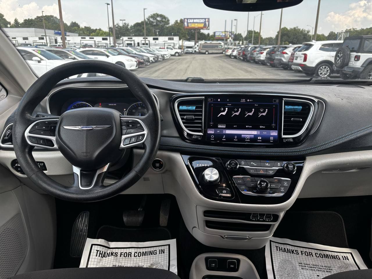 Used 2021 Chrysler Pacifica Touring FWD image 20