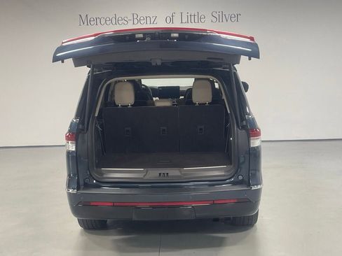 Used 2022 Lincoln Navigator Reserve AWD/4WD image 5