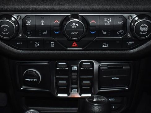 New 2026 Jeep Gladiator Sport image 14