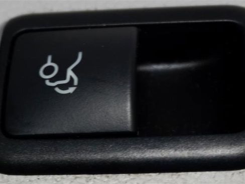 Used 2014 Mercedes-Benz CLA 250 4MATIC image 44