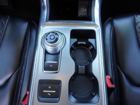 Certified 2023 Ford Edge Titanium image 18