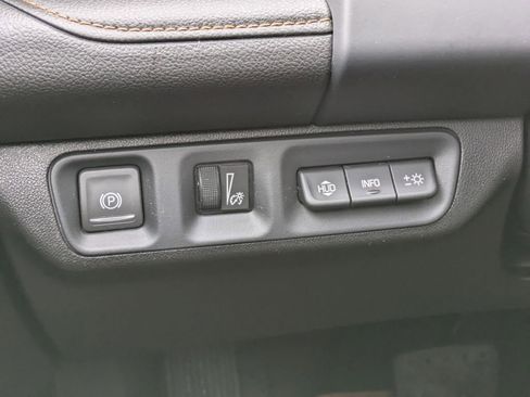 Certified 2023 GMC Acadia AT4 w/ Technology Package image 17