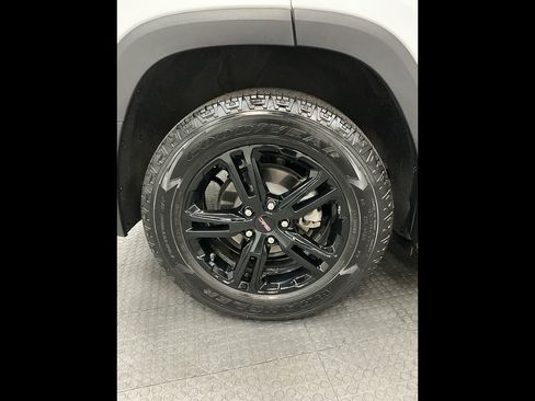 Used 2024 GMC Terrain AT4 w/ LPO, 'HIT The Road' Package AWD/4WD image 42