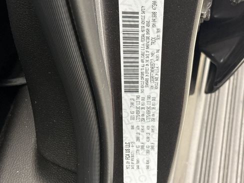 Used 2019 RAM 1500 Big Horn AWD/4WD image 11