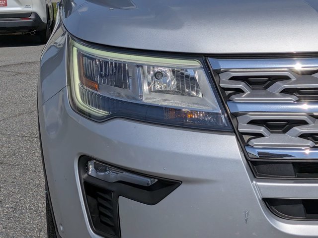 Used 2018 Ford Explorer Limited w/ Equipment Group 301A FWD image 7
