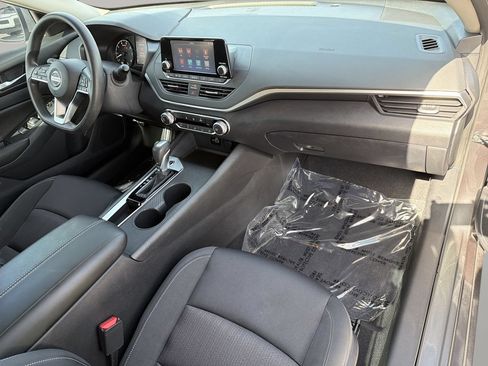 Used 2021 Nissan Altima 2.5 S FWD image 11