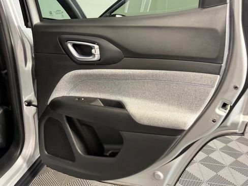 Certified 2024 Jeep Compass Latitude image 29