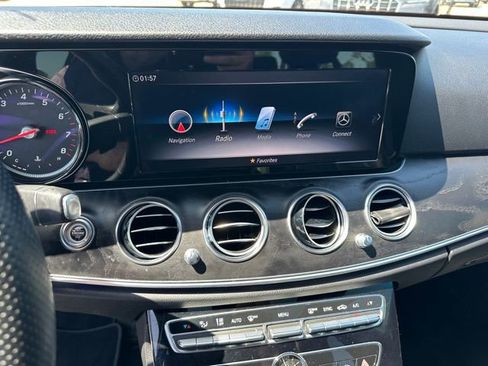 Used 2017 Mercedes-Benz E 300 4MATIC image 23