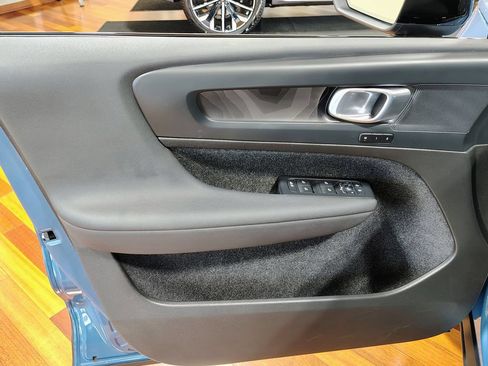 Used 2023 Volvo C40 P8 Recharge Plus w/ Climate Package AWD/4WD image 8