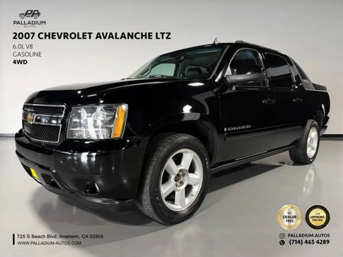 Used 2007 Chevrolet Avalanche LTZ w/ LTZ Preferred Equipment Group AWD/4WD image 1