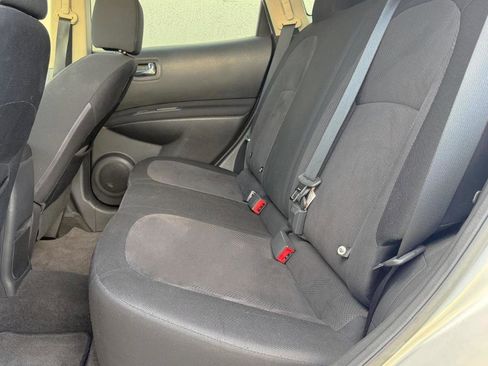 Used 2011 Nissan Rogue S image 19