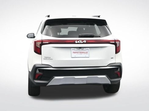 Used 2024 Kia Seltos SX w/ SX Sunroof Package AWD/4WD image 8