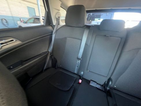 Used 2025 Kia Sportage LX image 39