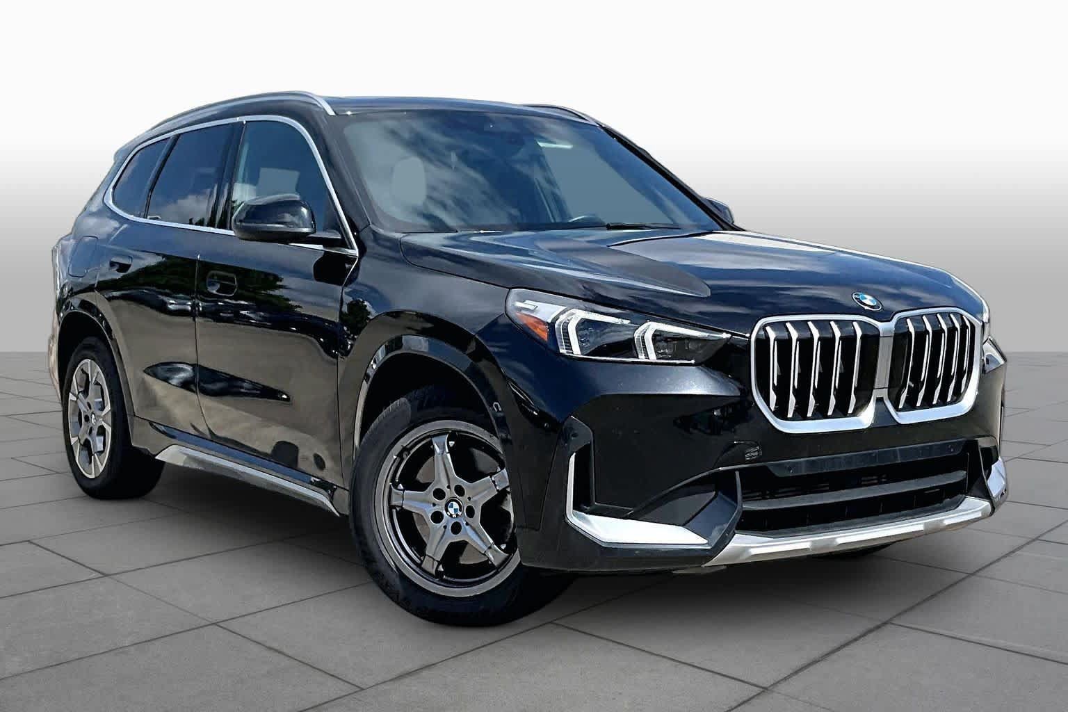 Used 2025 BMW X1 xDrive28i AWD/4WD image 3