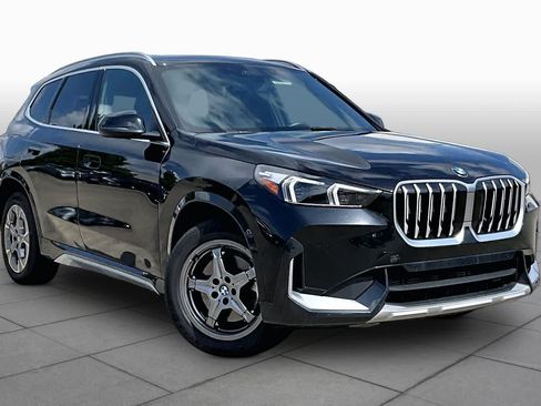 Used 2025 BMW X1 xDrive28i AWD/4WD image 3