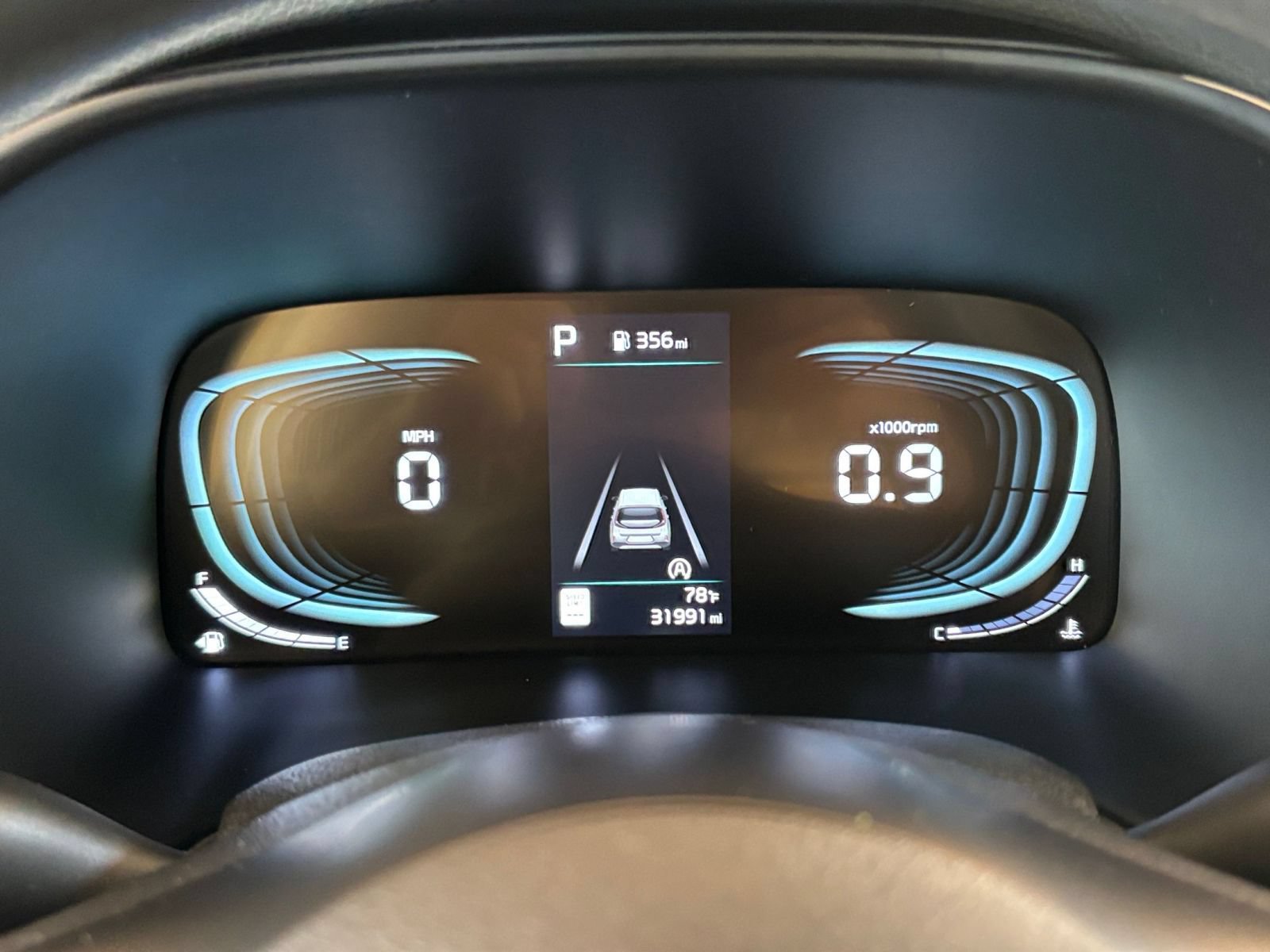 Used 2025 Kia Soul LX w/ LX Technology Package FWD image 37