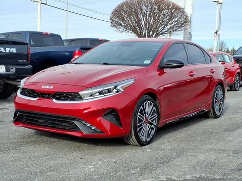 Used 2022 Kia Forte GT w/ GT Technology Package image 3