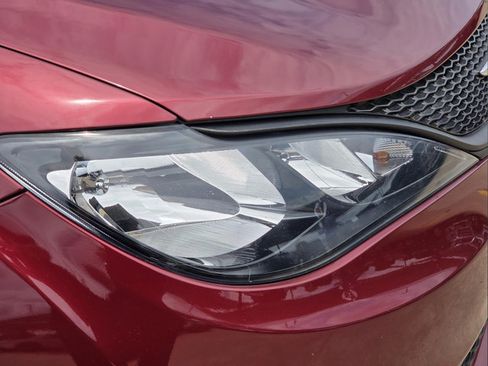Used 2023 Chrysler Voyager LX FWD image 28