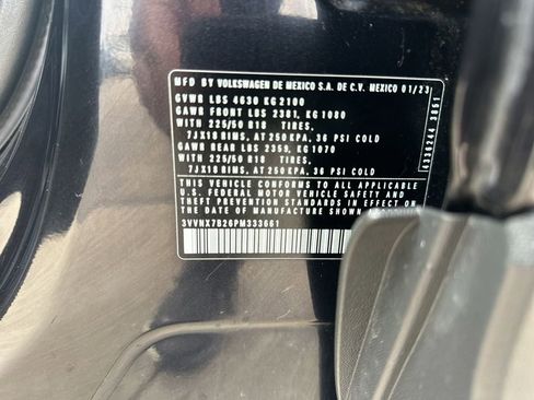 Used 2023 Volkswagen Taos SE w/ Panoramic Sunroof Package image 33