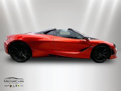 Used 2020 McLaren 720S Spider image 6