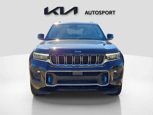 Used 2022 Jeep Grand Cherokee Overland image 2