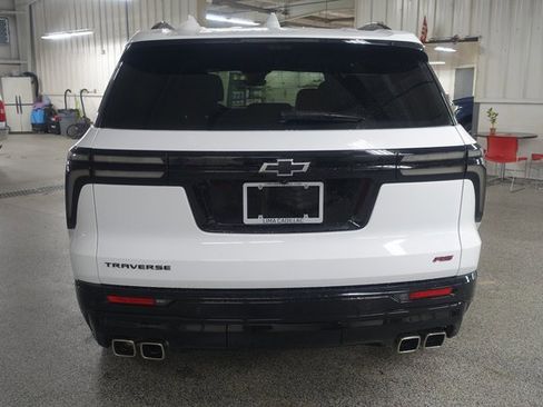 Used 2024 Chevrolet Traverse RS image 6