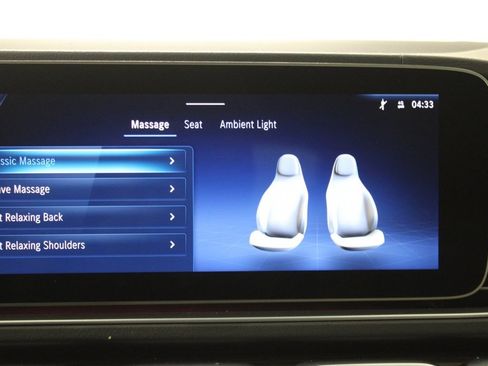 Used 2025 Mercedes-Benz GLS 450 4MATIC image 32